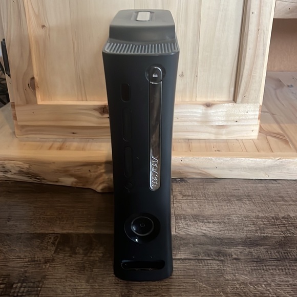 Xbox 360 Minecraft bundle console, controller and games - Picture 4 of 6